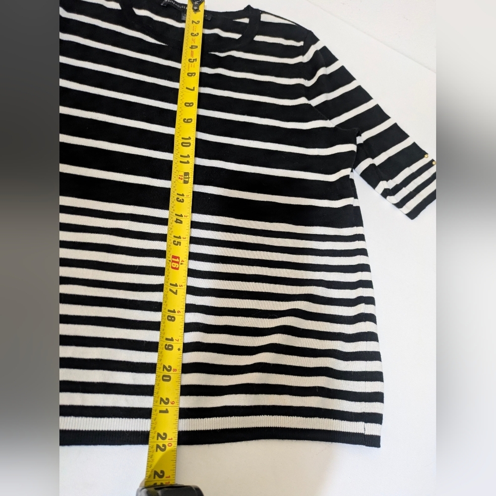 White House Black Market Striped Sweater Top Medium Short Sleeve Scoop Neckline - Picture 10 of 12